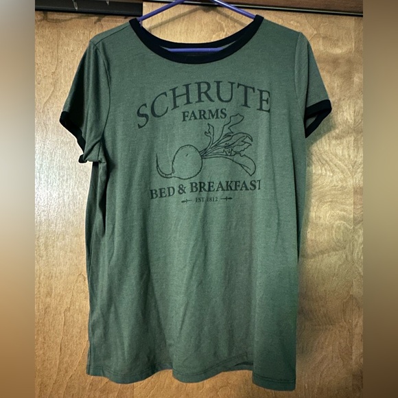 Torrid Shrute Farms Bed & Breakfast Green Tee 00 - Picture 1 of 4